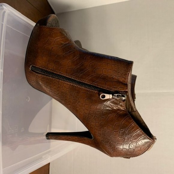 Dot's brown alligator peep toe heels - Picture 7 of 8